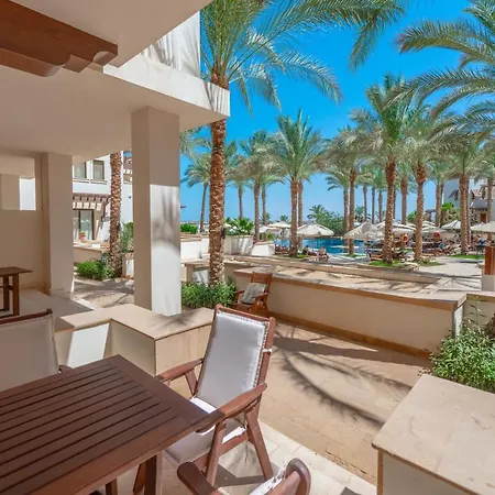 Classy 1-Bedroom Apartment In Ancient Sands With Pool View