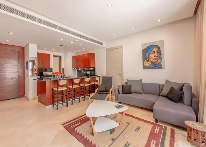 Апартаменты Classy 1-bedroom In Ancient Sands With Pool View *