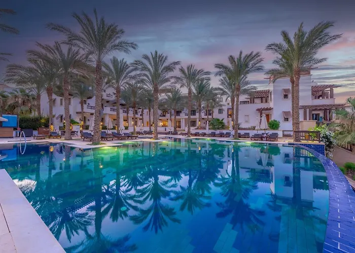 Apartment Classy 1-bedroom In Ancient Sands With Pool View