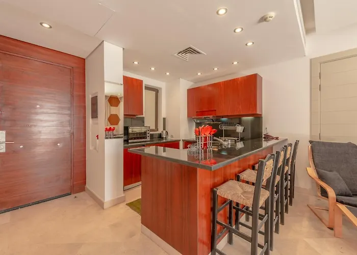 Classy 1-bedroom In Ancient Sands With Pool View Apartment *