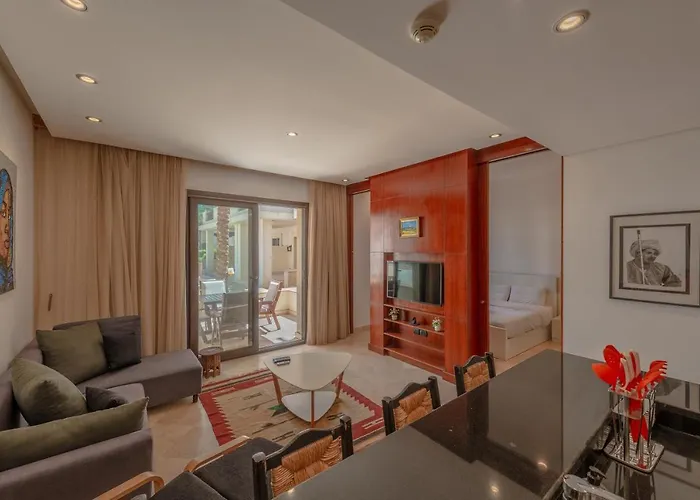 Classy 1-bedroom In Ancient Sands With Pool View Apartment *