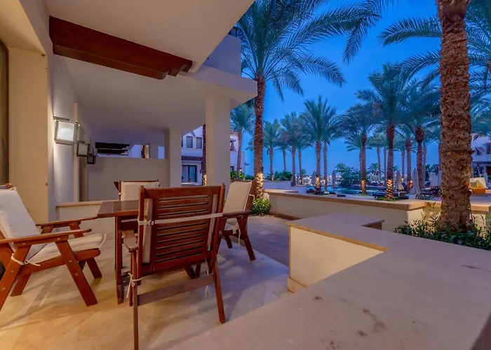 Classy 1-bedroom In Ancient Sands With Pool View Хургада